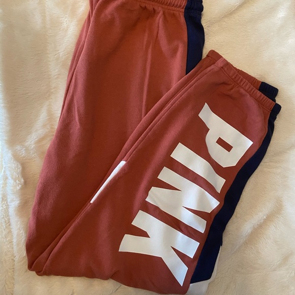 VS PINK sweats - Picture 1 of 8